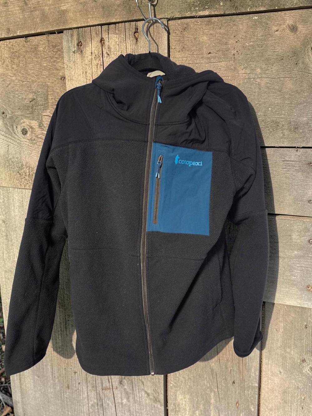 Corepexi Abrazo Black Fleece Jacket with Blue Chest Pocket